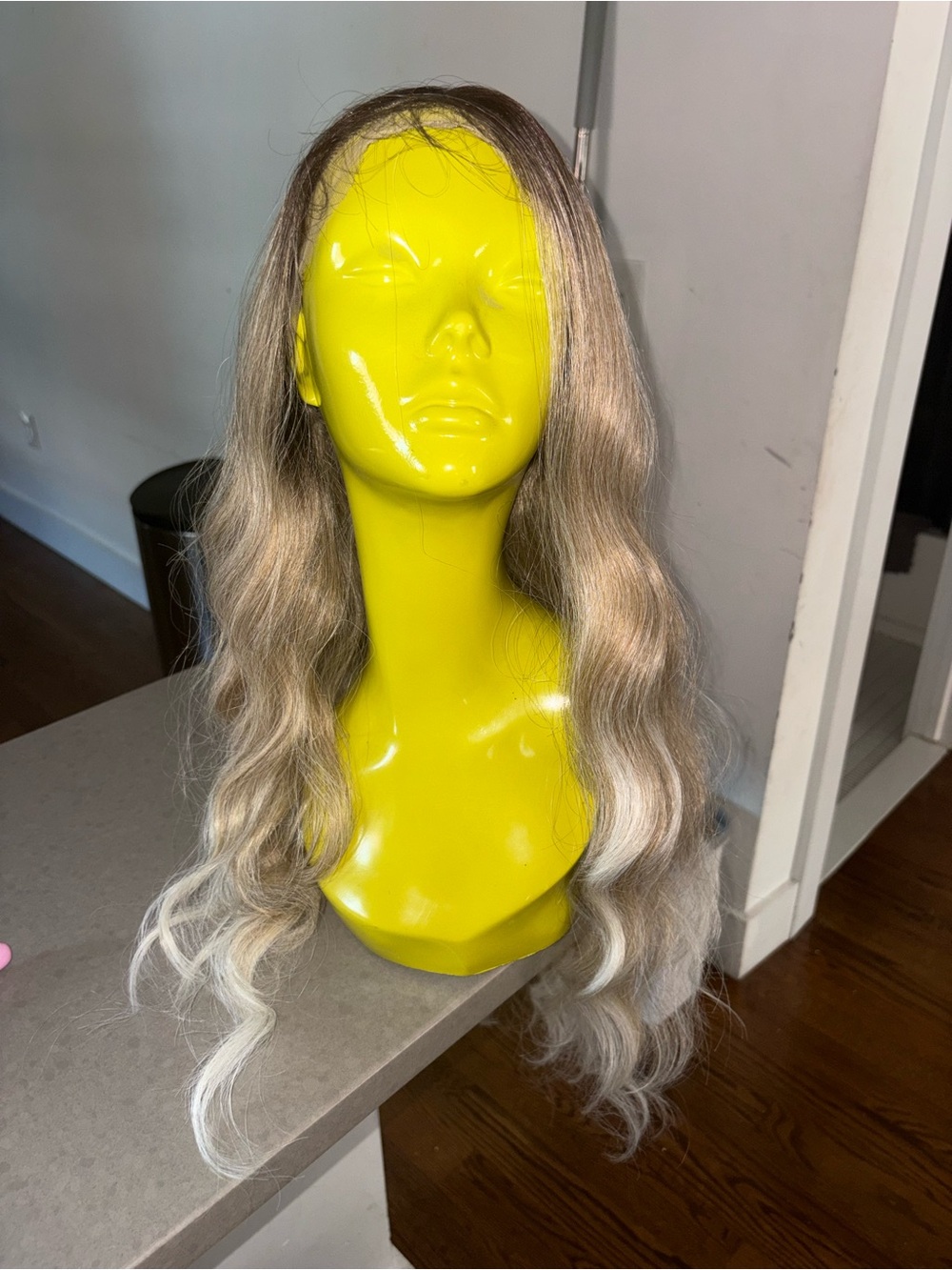 Blonde Ombre Long Wavy Wig - Natural Blonde